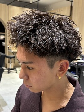 レボ 片町店(Revo) 刈り上げスパイキーショート×ツイストスパイラル!