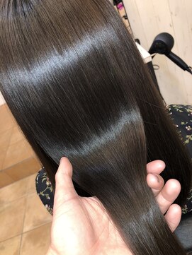 アコンプリッシュ 代官山 恵比寿(accomplish) ミルキーアクアミネコラ