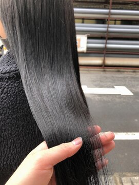 ネイヴィル(navile) 美髪ストレート