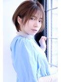 ひし形シルエットのナチュラルショート