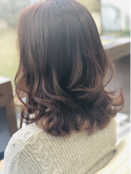 ハーモニックサロン キュア(harmonic salon Cure)の写真/【パーソナルカラー診断有】"目・肌"の色を見極めてぴったりのカラーを提案◎顔色もパッと明るくなります♪