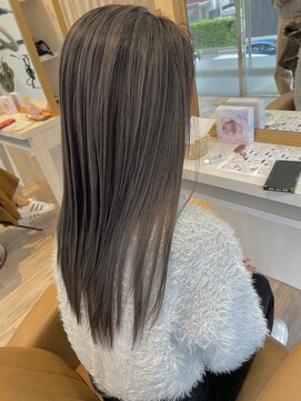 タブーセントラル(TABOO Central) バレイヤージュ風ハイライト