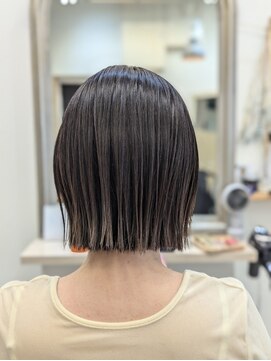 アオカマクラ(a-o Kamakura) 切りっぱなしボブ