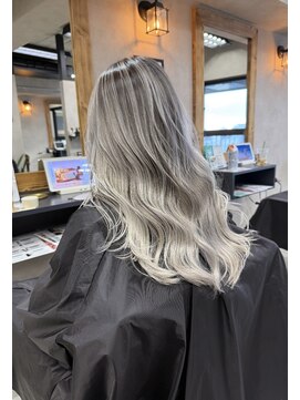 サニー 渋谷(SUNNY) バレイヤージュ、ハイライト、レイヤーロング、グレーベージュ