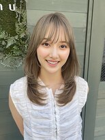 マーシュ(marshu)&nbsp;レイヤーカット×明るめベージュカラー　【Hikaru】