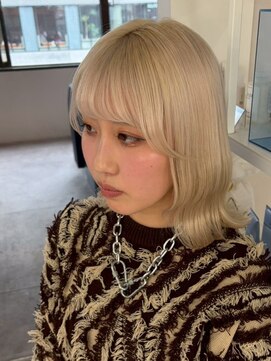 ベレーザ 渋谷(BELEZA) 17915金髪ハッシュボブミルクティーブロンドホワイトアッシュ
