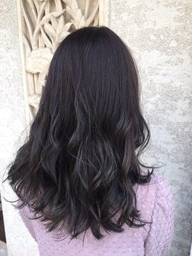 リゴッツ ドゥア プトゥリ(Regottz dua putri) 10代*20代*30代*エアリーミディ*ダークアッシュ