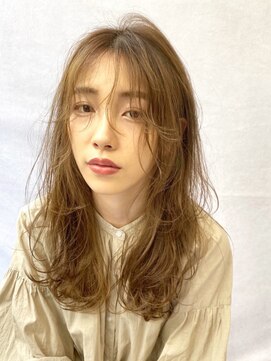 ジーナ 銀座(Zina) エアリーミディホワイトアッシュ黒髪ショートパーマ