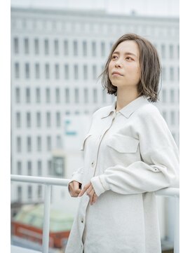 クリブ(crib) 抜け感のある切りっぱなしボブ