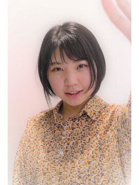 クラメール 黒崎コムシティ店(Kraemer) 30代・40代大人可愛い小顔ワンサイドショートボブ丸み前下がり