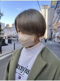 小顔効果◎前下がりボブ／オリーブグレージュ／ショートボブ