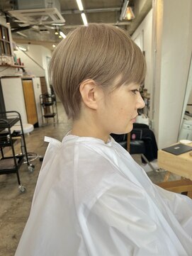 イット(it.) kana ケアブリーチ ハイトーンミルクティーベージュ