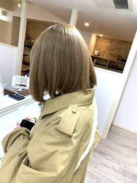 ラトゥーナ 西宮北口店(Ratuna) Ratuna【西宮北口】ブリーチ1回でつくるミルクティーグレージュ