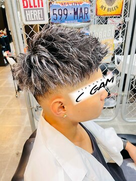 アルファベットシーガム(C gam) ハイライトで自分なりのスタイルへ