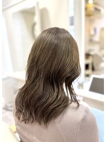 イルヘアーライラ(illu hair LILA)&nbsp;透明感ブラウン × 大人艶ミディ