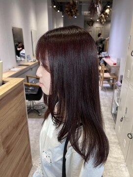 リタ(rita.) 三浦    ロングレイヤー×ワインレッド