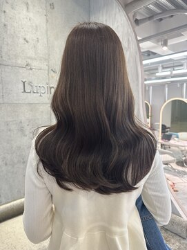 ロンドルピナス 小倉(Lond Lupinus) ミディアムレイヤーカット/似合わせカット/大人ガーリー/20代