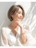 ショートボブ/ハイライト/大人女性/ベージュアッシュ/脱白髪染め