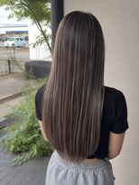 ジェリカ(Jlica) ナチュラルハイライト×艶ロング