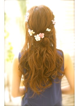 ヘアメイクサロンシャルメ(Hair Make Salon CHARMER) やりすぎない、ナチュラルルーズハーフアップ