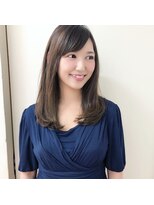 パティオン(PATIONN)&nbsp;ツヤ髪ダークアッシュグレージュカラーストレート内巻きロング