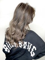 ラヴィエール(LAVIERE by R-EVOLUT)&nbsp;ハイライト/ケアブリーチ/レイヤーカット/髪質改善【柏/柏駅】