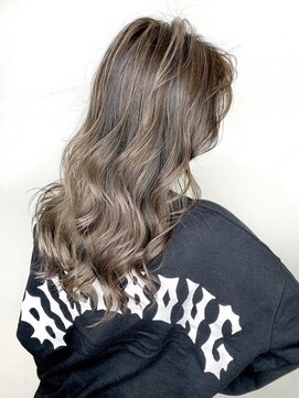 ラヴィエール(LAVIERE by R-EVOLUT) ハイライト/ケアブリーチ/レイヤーカット/髪質改善【柏/柏駅】