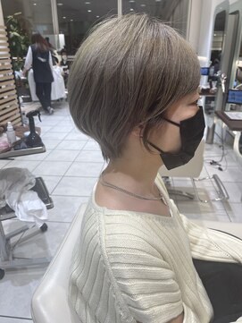 エムコーゾーヘアー(M KOZO hair) 浮き癖改善ショートスタイル
