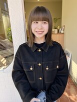 リン(Lin)&nbsp;グレージュカラー/ぱっつんミディアム