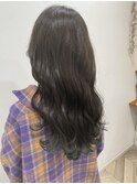 くすみグレージュ×モスグリーン