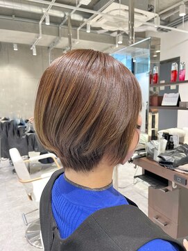 アッシュ 武蔵新城店(Ash) 明るい白髪染め×大人のくびれショートボブ