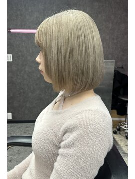 スライバイリアオオサカ(Sly By Ria OSAKA) ミルクティーベージュ/ケアブリーチ【梅田】【大阪】