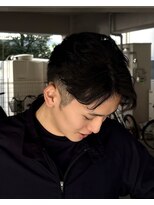 アルティ(arti)&nbsp;刈り上げ センターパート