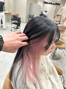 シカ 神戸三宮元町店(Cica) インナーカラー ピンク ブリーチ 髪質改善 神戸 三ノ宮