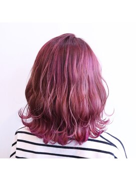 オル(Olu) 【Olu】切りっぱなしボブ×ベリーピンク