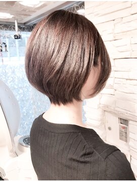 ミッシェル アフロート(michelle afloat) 20代30代40代50代小顔ひし形くびれCカーブショートレイヤー