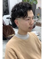 フィル(fil)&nbsp;スキンフェード／スパイラルパーマ