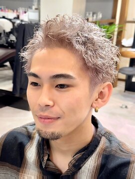 ビューネオ(VIEW NEO) メンズパーマ/スパイキーショート/ツイスト/ハイトーン/谷町