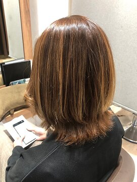 クララ カシハラ(CLALA Kashihara) くびれミディアムレイヤー