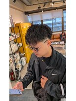 コワファーストナガサキシャンプーボーイ(COIFF1RST NAGASAKI SHAMPOO BOY) クロップマッシュ×ツイストスパイラルパーマ