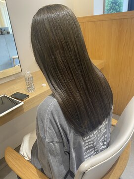 【three】つやつやオリーブグレージュ[天満橋/谷町]