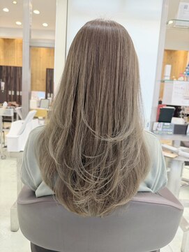 ウィル 野田阪神店(WiLL) ミディアムでも軽く見えるレイヤーの秘密