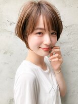 クールショート前下がりピンクベージュ大人かわいいモテ髪