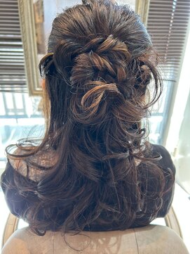 ヘアリゾートガーデンカルム(Hair Resort Garden CALM) 二次会ハーフアップ☆