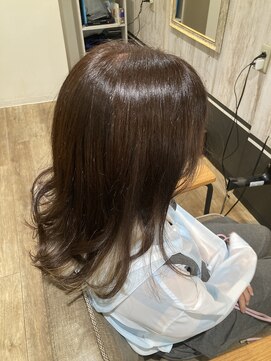 パダ(PADA) インナーカラーでモテヘアへ！