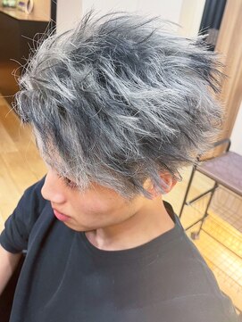 ヴァンクラウドフロムコウベ 恵庭店(VENT CLOUD from KOBE) 10代20代30代毛流れハンサムショート無造作ハイライトアッシュ