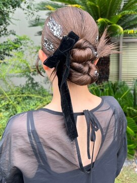 ナカオコアフュール(NAKAO COIFFURE) カチモリ　ツインお団子　ベロアリボン　結婚式アレンジ　韓国