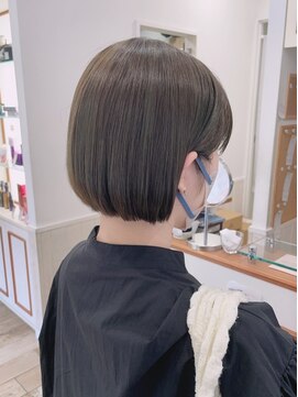 ネオリーブウリ 二子玉川店(Neolive uri) 黒髪ボブルフネビージュ小顔ワンレン