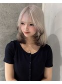 ホワイトベージュ