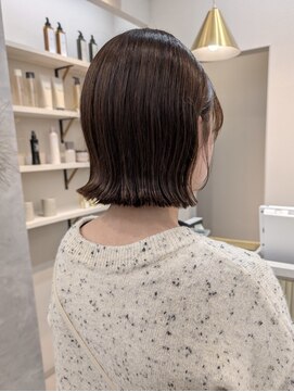 ポジ(poji) 切りっぱなしボブ　ブルーブラック　ブリーチカラー　暗髪